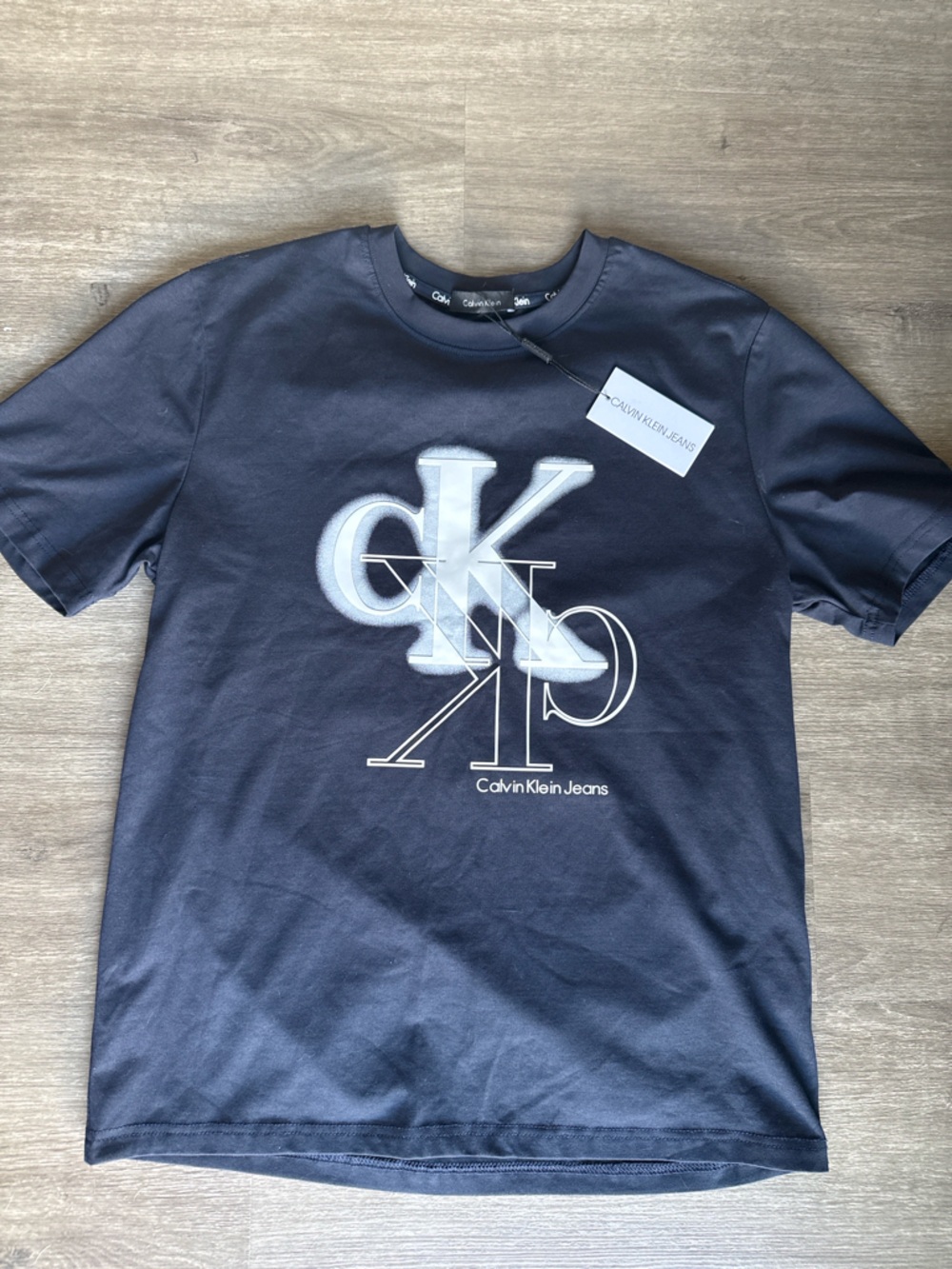 Calvin Klein Graphic T Shirt Men Size L NWT Logo Tee